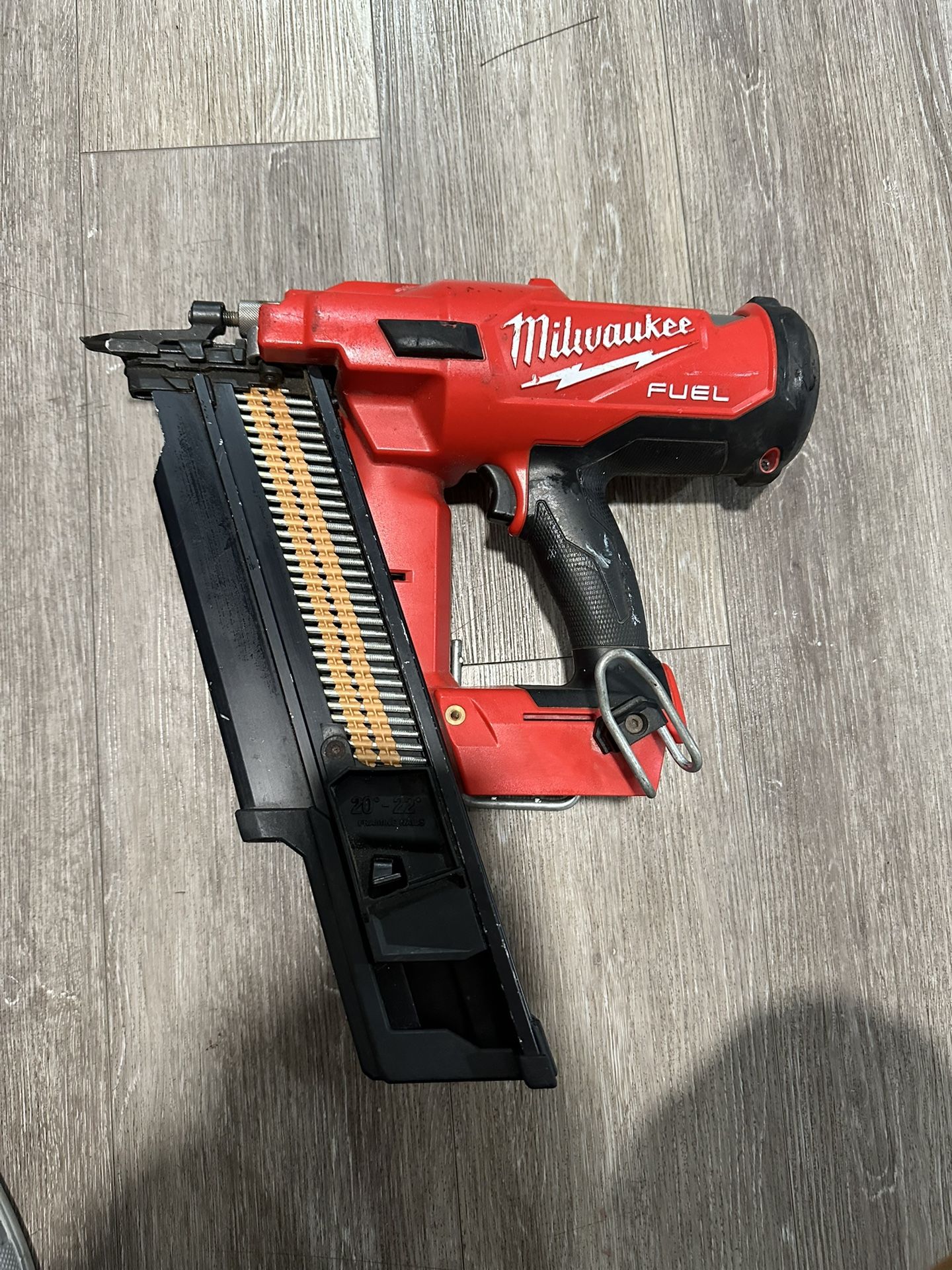Milwaukee Nail Gun M18