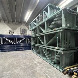 Uprights Teardrop Pallet Rack Warehouses Racks Forklifts 