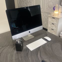 MacOS Monterey With Keyboard + Mouse 