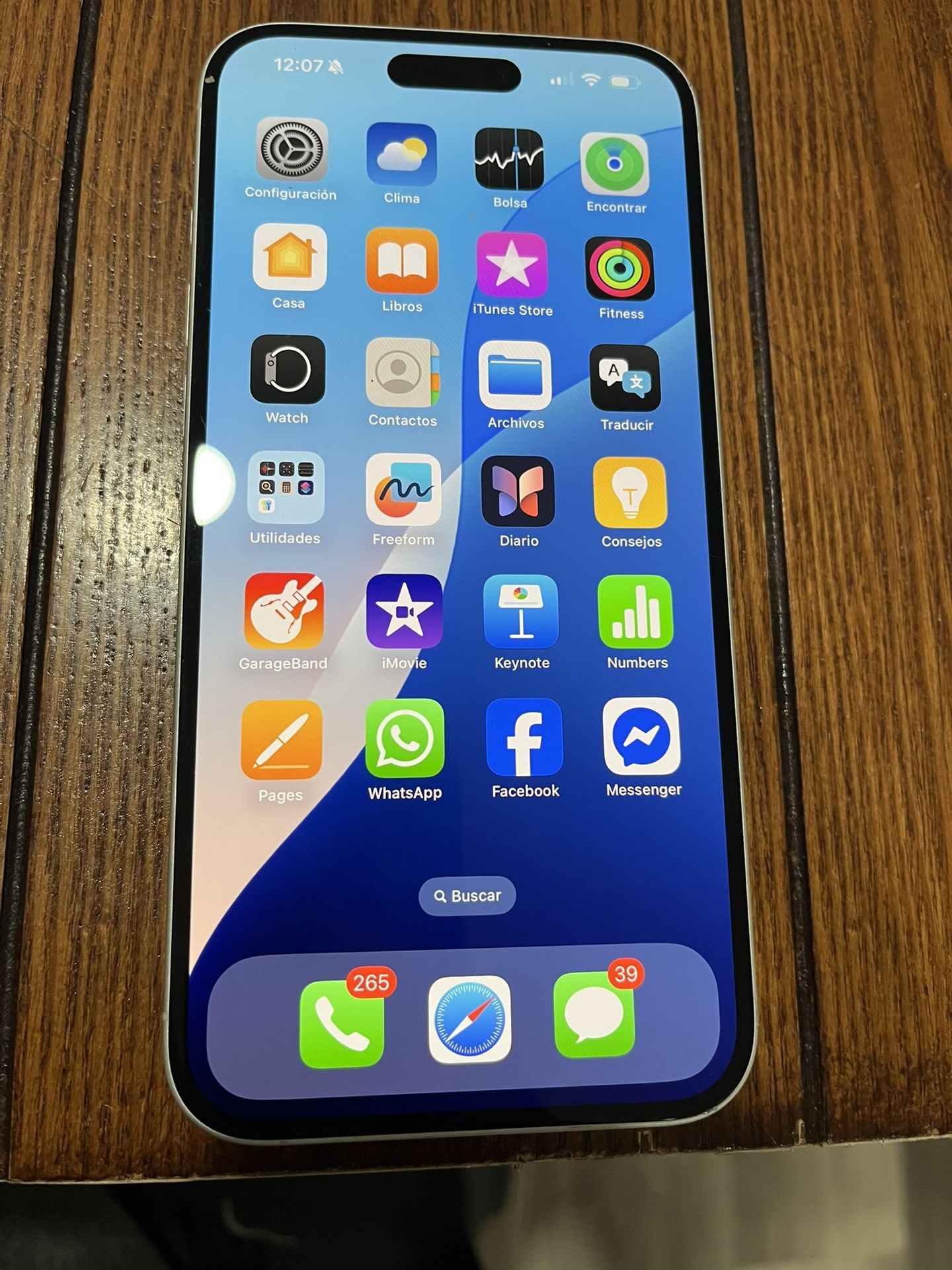 Selling iPhone 16