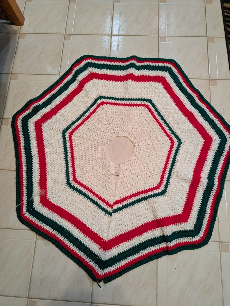 Crochet Christmas Tree Skirt
