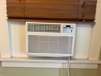 GE 11,600 BTU Window Air Conditioner AHS12AXW1