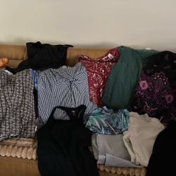 Women’s Bag Of Clothes- Medium 6-8