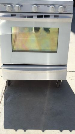 LG stove with 5 gas burners