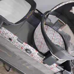 Graco Pack N Play Travel Dome DLX Playard