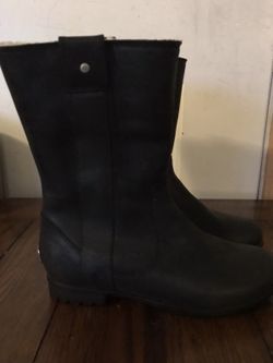 Black UGG boots