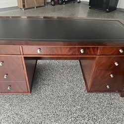 Elegant Solid Wood Desk with Black Leather Inlay – Timeless Quality & Style 