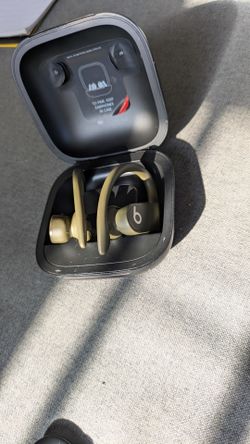 Powerbeats by dre