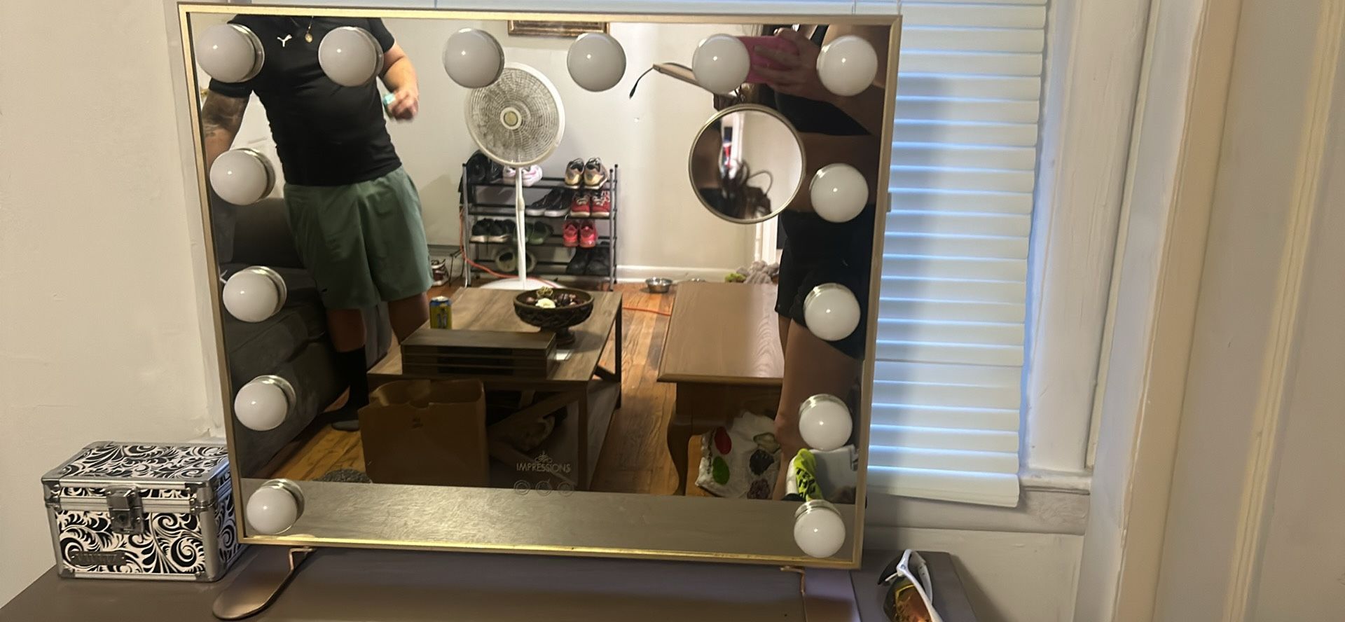 Impressions Mirror