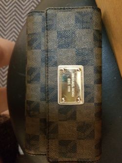 Authentic MK wallet