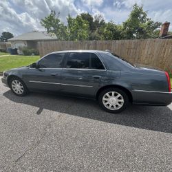 2010 Cadillac DTS 