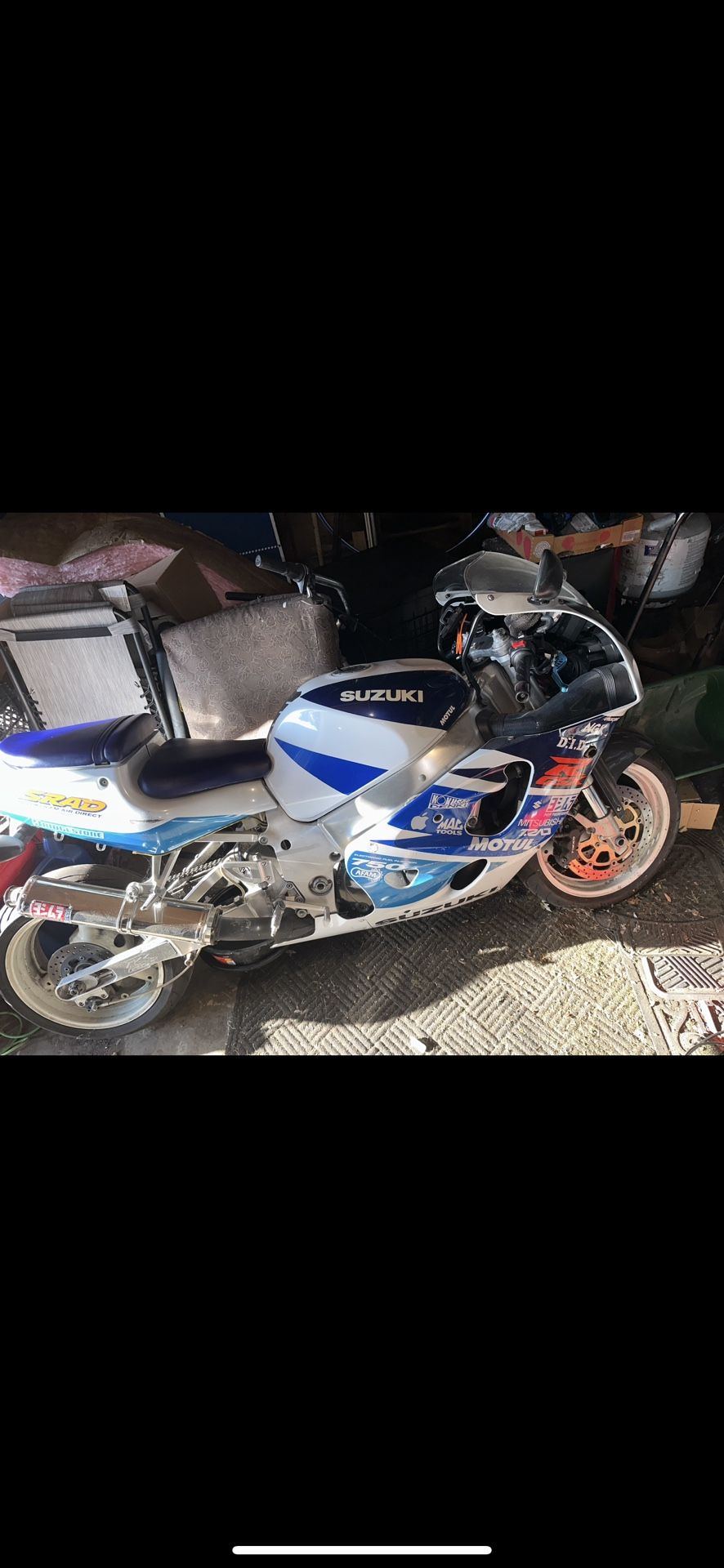 Suzuki Srad 750