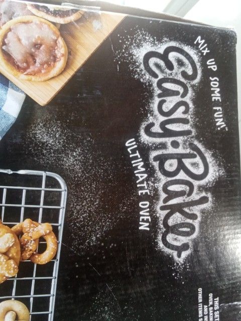 Easy-Bake Oven Ultimate Oven