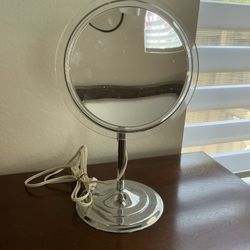 Lighted Vanity Mirror with LED Ring – Tabletop