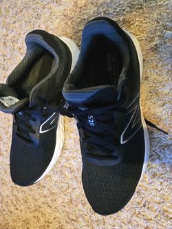 Brand new New Balance 520 Sneakers