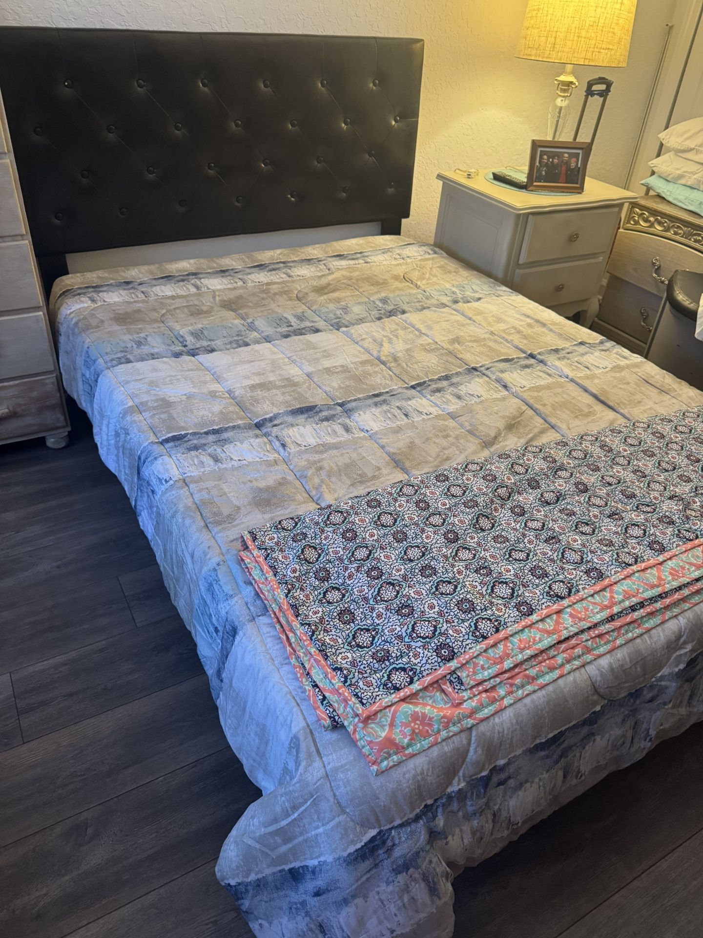 Full Size Bed, Metal Frame From Ikea