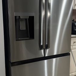 Refrigerator (Best Offer! Not Free)