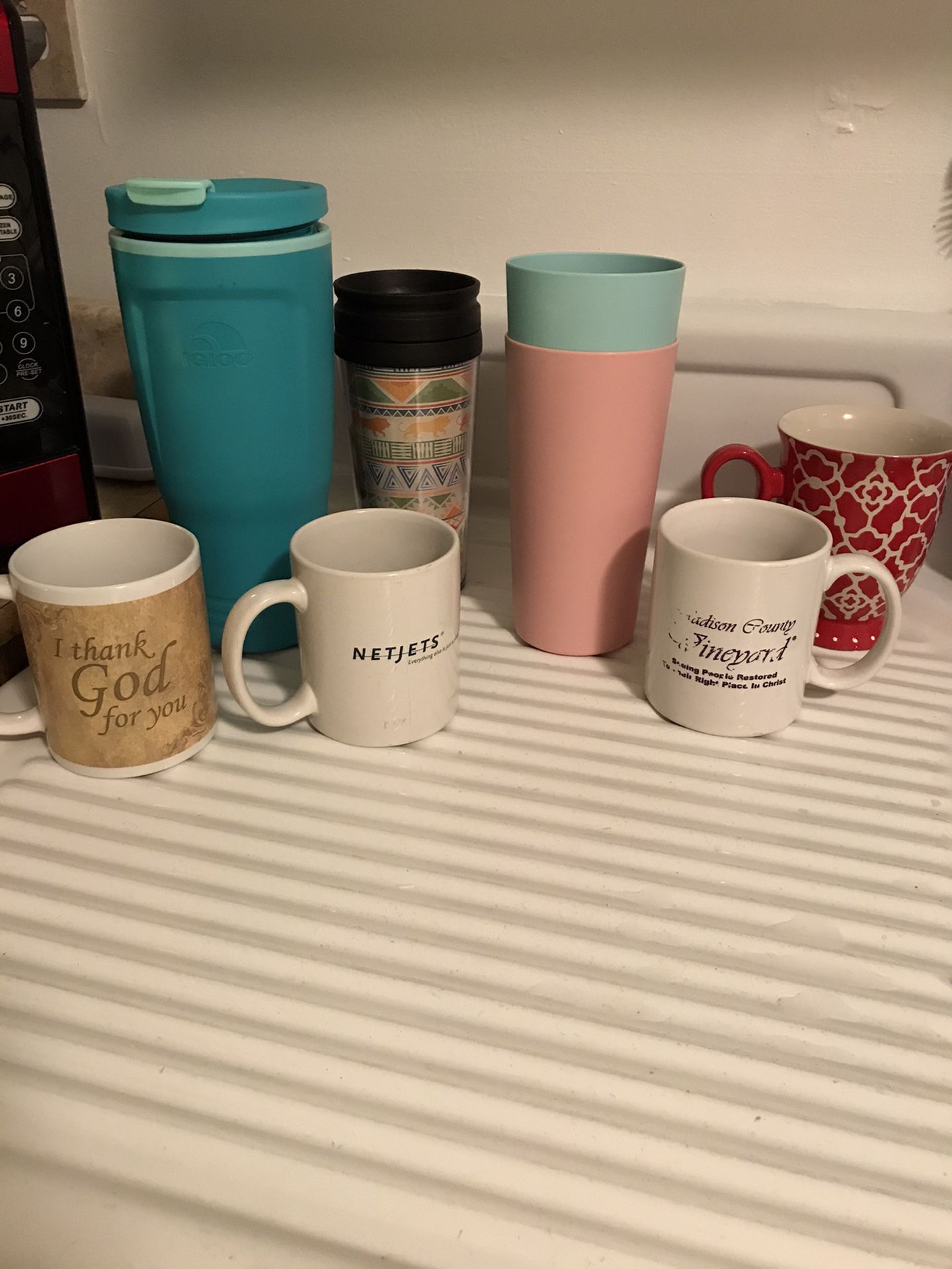Free cups, kids cups, coffee cups & igloo (keeps cold for hours cup)