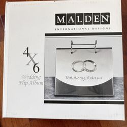 Brand new Malden 4x6 Wedding Flip Album