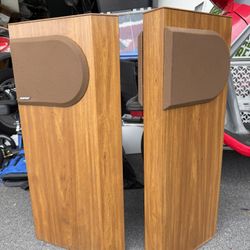 Bose 401 Speakers (2) In Excellent Condition