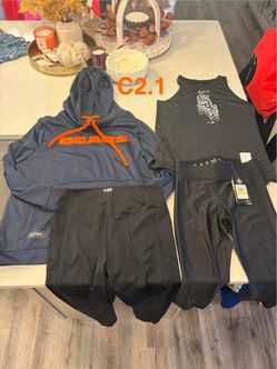 Women’s Chicago Bears 🧡💙 Hoodie XL, Pink Leggings L, White Sox Tank top M, Under Armor M