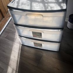 Plastic Drawer— Free!!!!
