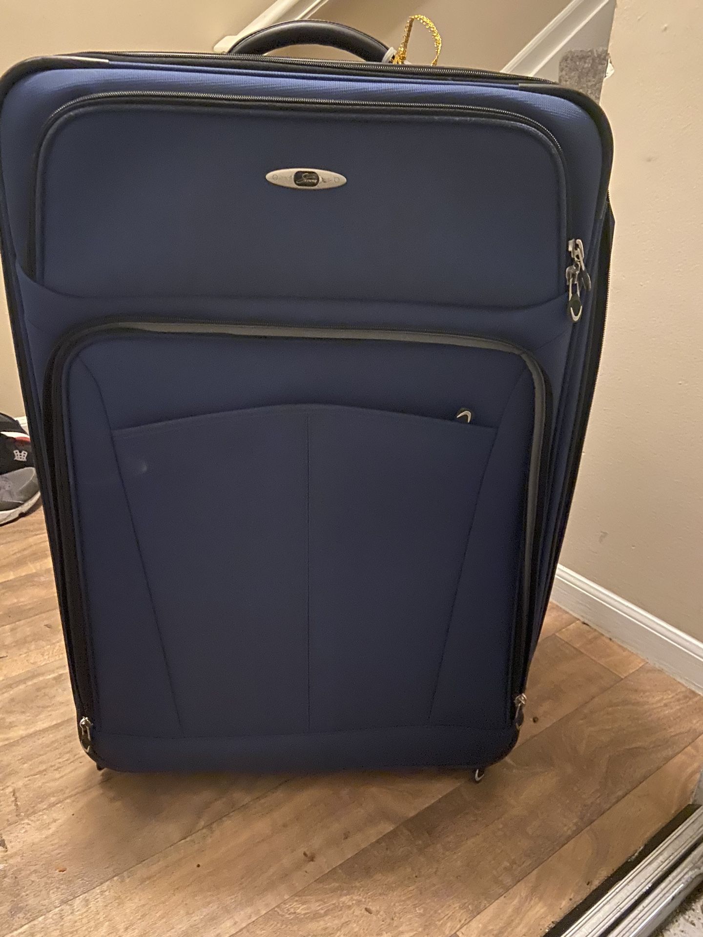 Travel Pro And Skyview Luggage Suitcase