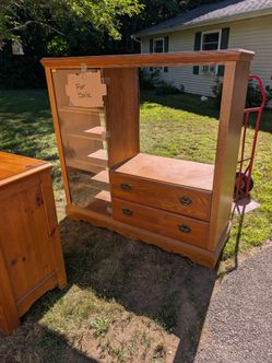 Entertainment center