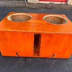 2 12"Subwoofer box Amazing box makes any subs sound incredible 