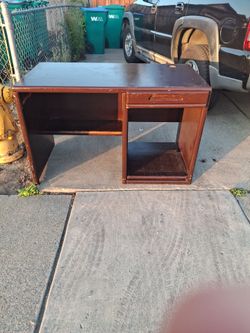 FREE DESK