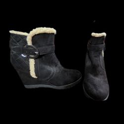 Liz Claiborne Black Suede Boots With Fur Size 7
