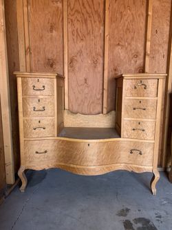 Vintage 1930s Vanity