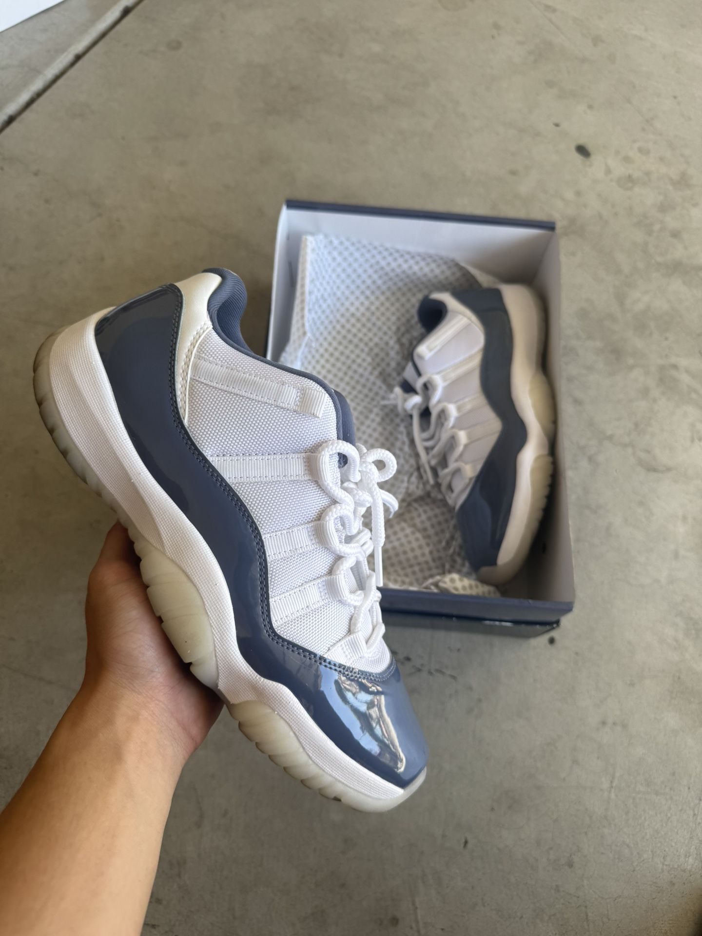 Jordan 11 Diffuse Blue