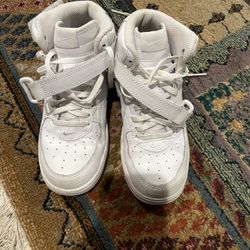 Nike Air Force One mid LE