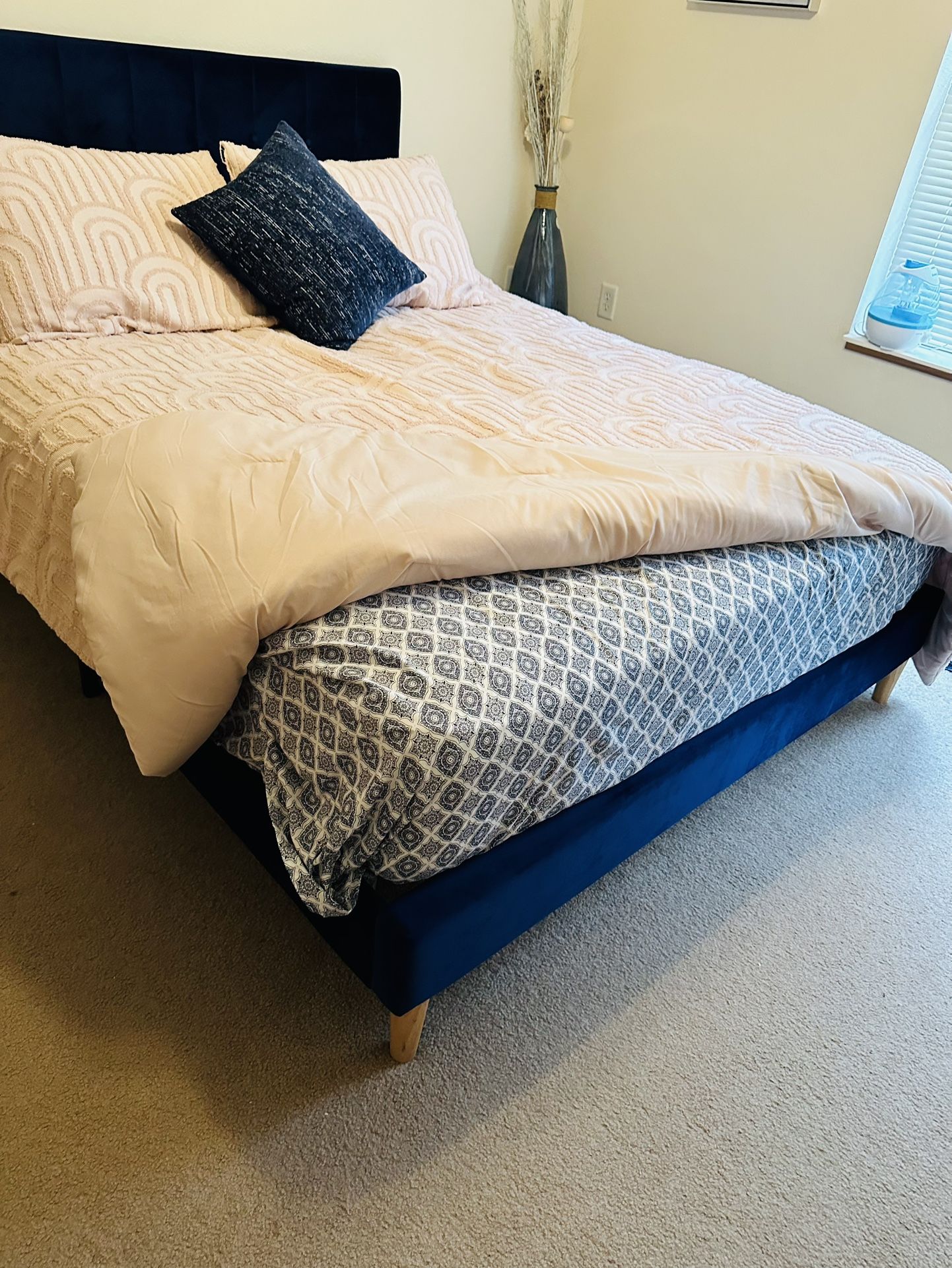 Queen Bed And Mattress for Sale in Sun Prairie, WI OfferUp