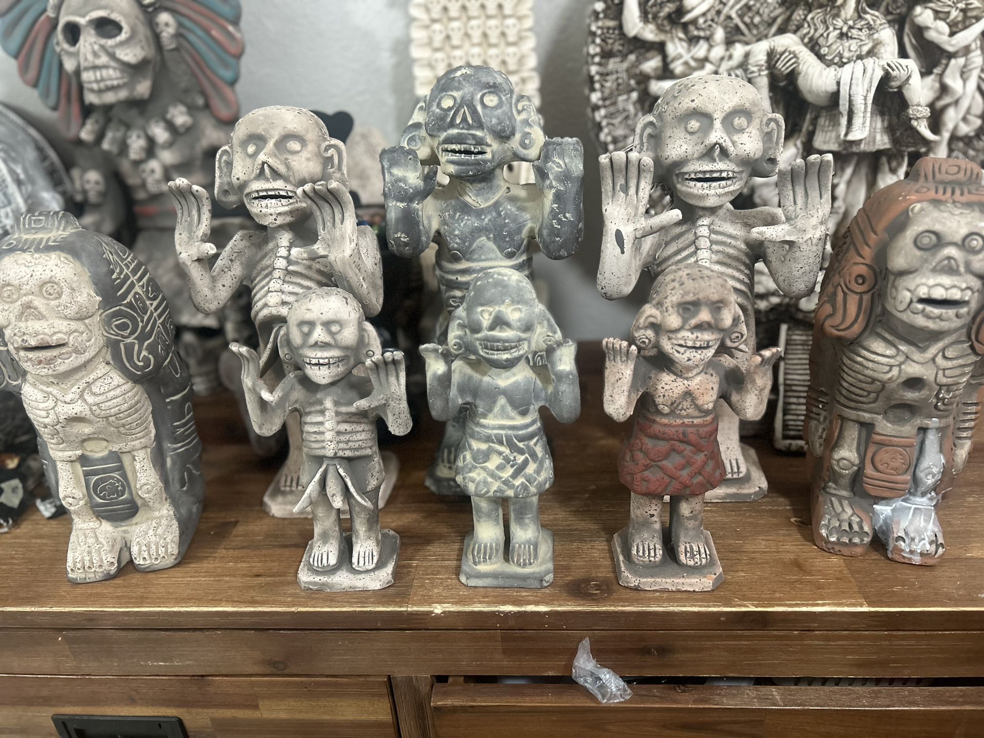 aztec statues