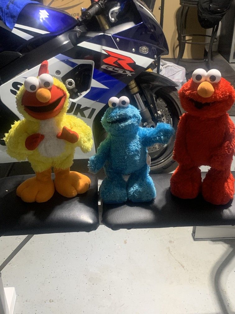 Talking Elmo Elmo In Chicken Suit & Cookie monster