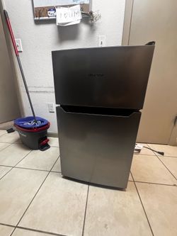 Mini fridge and freezer