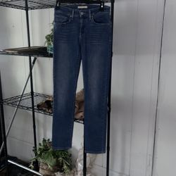 Levi Classic Mid Rise Skinny