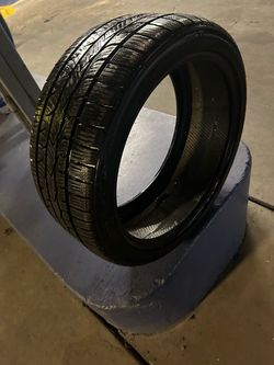 Used Car Tire with Good Tread