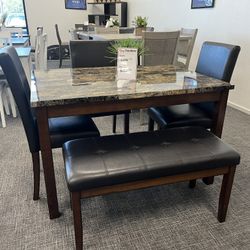 🍽️ 5-Pc Dining Deal – Only $299! 🪑