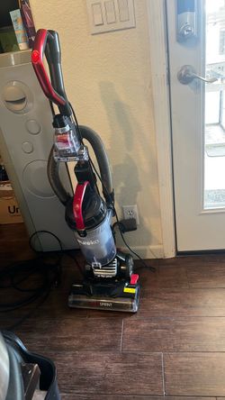 Eureka Dash ePrint dual motor vacuum