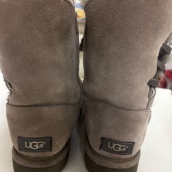 Ugg 7 