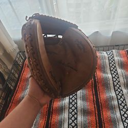 Vintage Rawlings Catchers Glove
