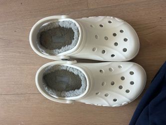 fuzzy crocs