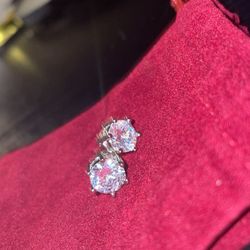 Mossainite stud earrings