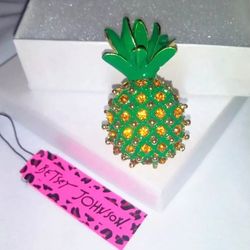 BETSEY JOHNSON "SWEET TROPICAL VIBES!" SWEET LITTLE RHINESTONE PINEAPPLE BROOCH NEW!