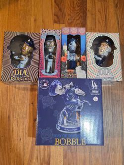 Dodgers dia de los Dodgers bobble heads (assorted 2021-23