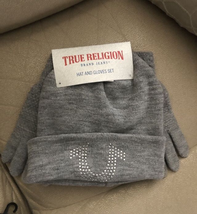 TRUE RELIGION Women’s Hat & Gloves Gray Color New!!!