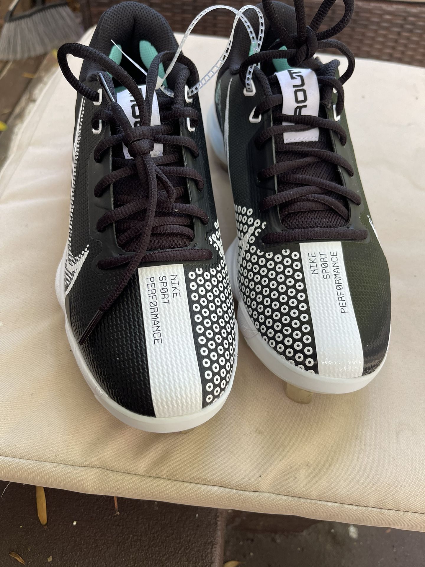 Nike Kids' Force Trout 7 Pro (baseball cleats) for Sale in Los Angeles, CA  - OfferUp